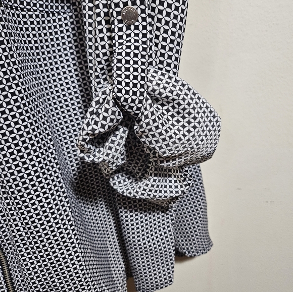 NEW Michael Kors Geometric Black White Full Zip-Up Blouse 3X - Picture 7 of 13